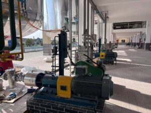 Homogenizer pump with self cooling system PLC Controal